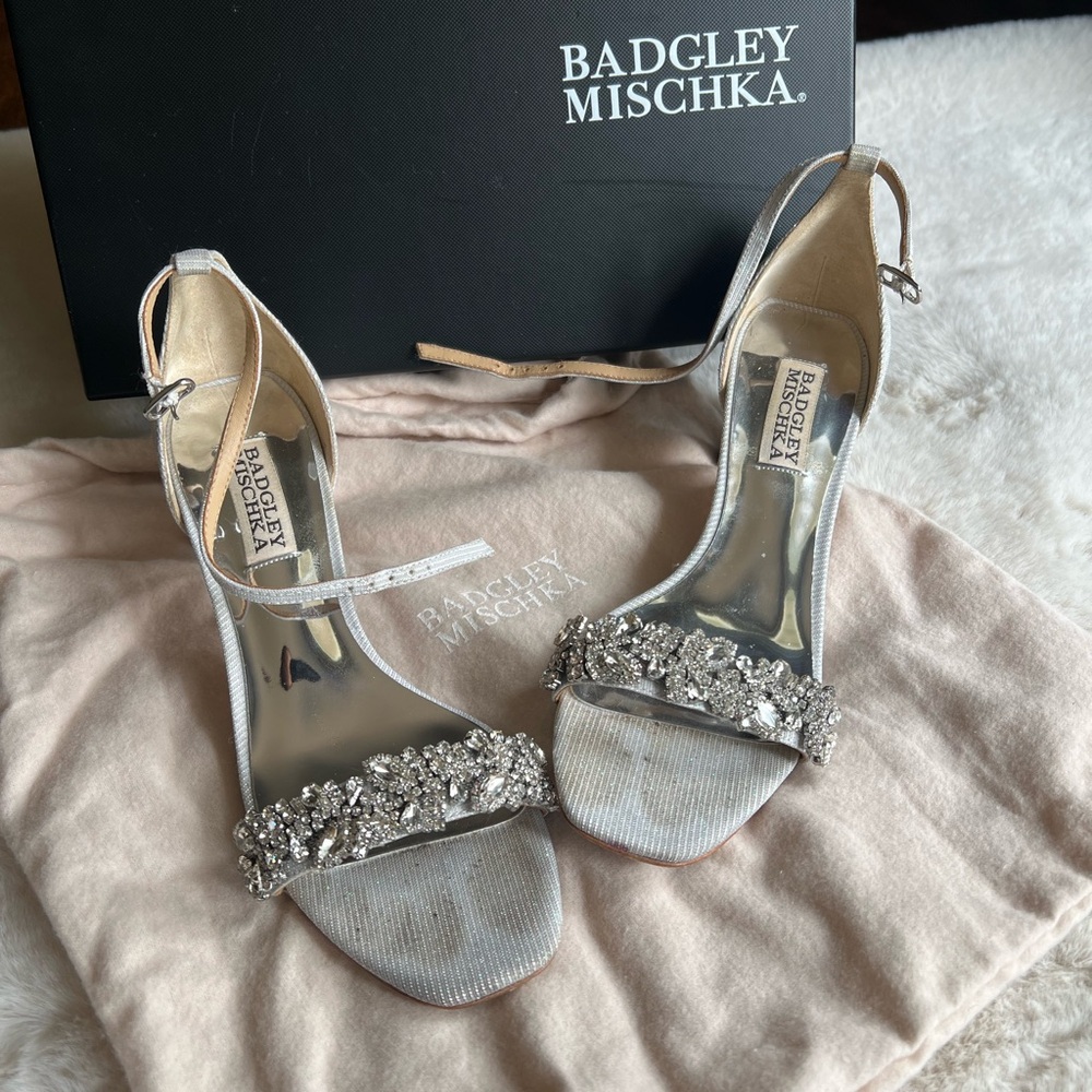 Badgley Mischka Silver Embellished Women's Heels